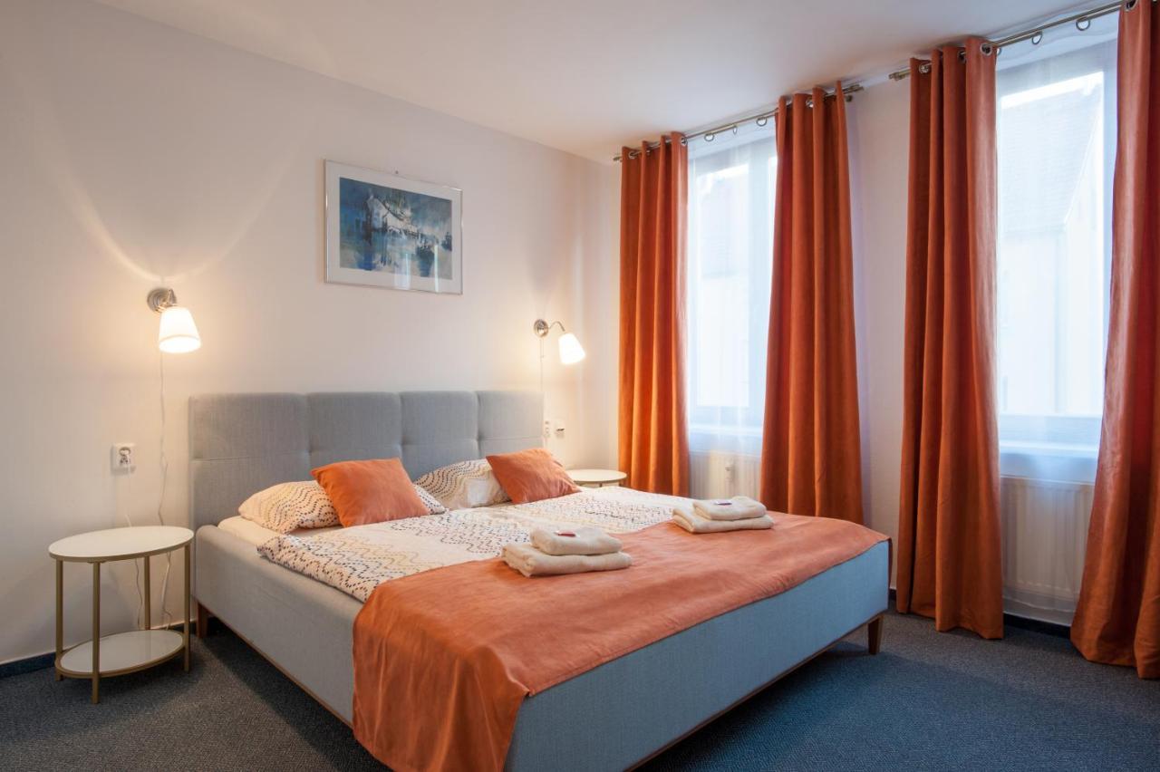 Apartmany Marco Shipping Ceske Budejovice Ngoại thất bức ảnh