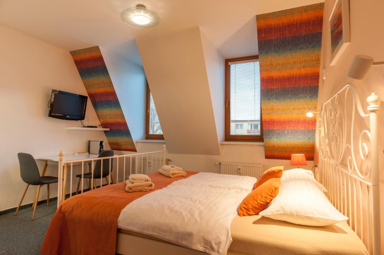 Apartmany Marco Shipping Ceske Budejovice Ngoại thất bức ảnh