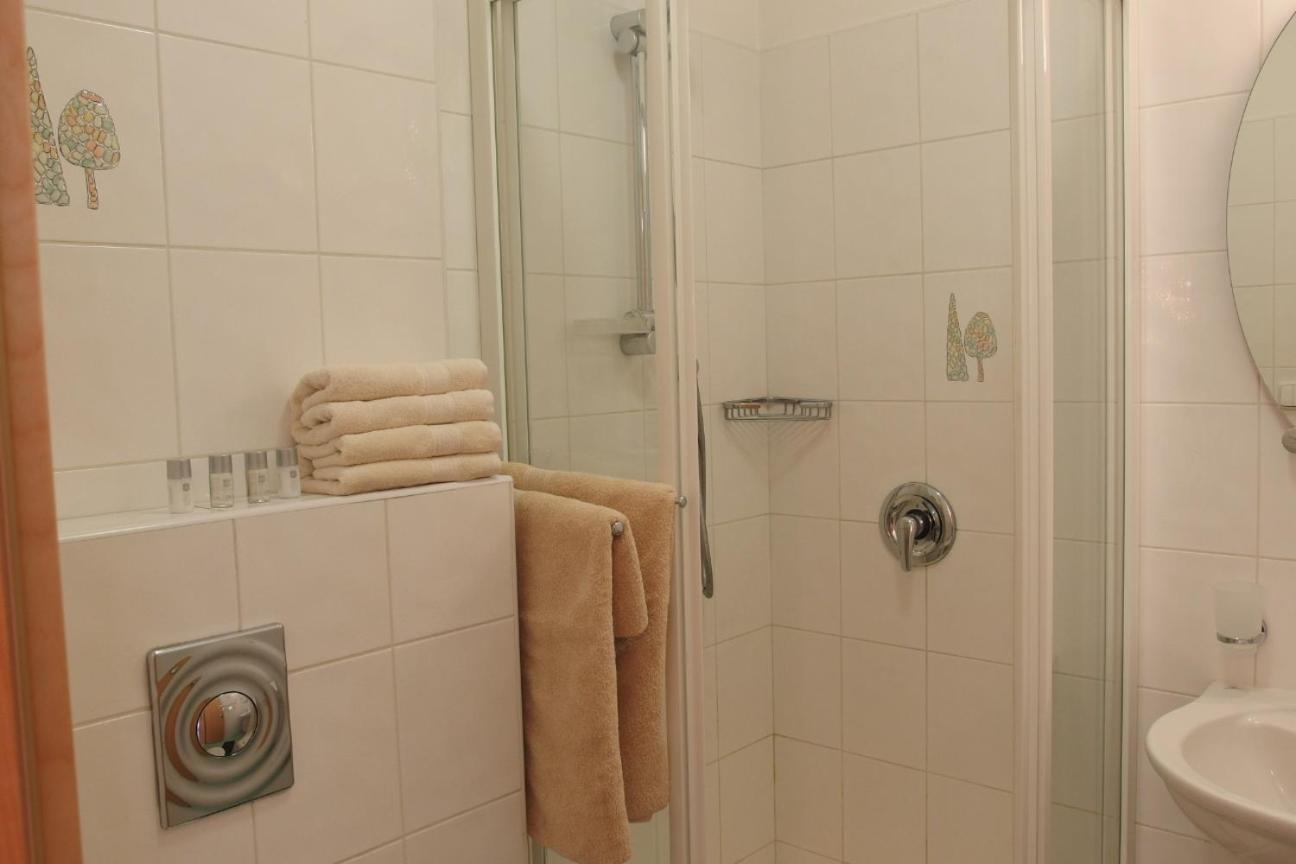 Apartmany Marco Shipping Ceske Budejovice Ngoại thất bức ảnh