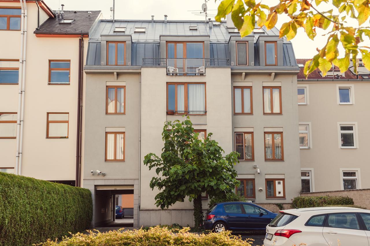 Apartmany Marco Shipping Ceske Budejovice Ngoại thất bức ảnh